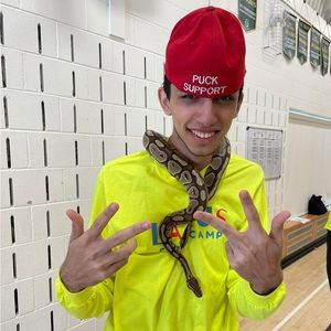 Meet your Posher, Kleanthis